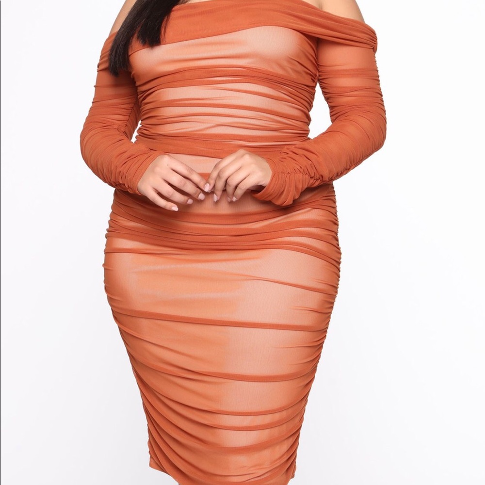 FashionNova ruched dress